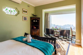 Art Deco block in Vredehoek sweeping city view